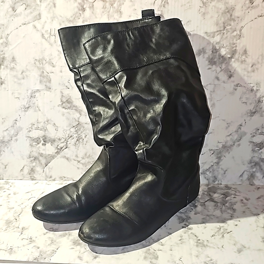 Slip on fall boots